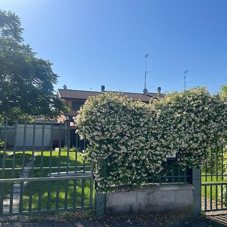 Villa Garda Art&Garden Volta Mantovana Exterior foto